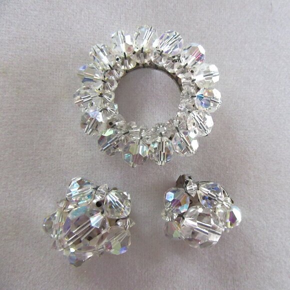 Vintage clear irridescent beaded circle brooch & clip on earrings - Mid Century - Picture 2 of 8